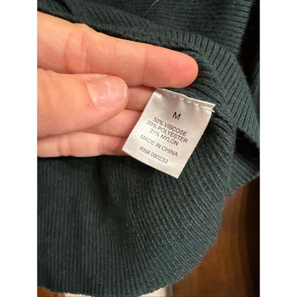 La Hearts Black Rib Knit Long Sleeve V-Neck Ruched Cropped Sweater Size Medium - Picture 4 of 5